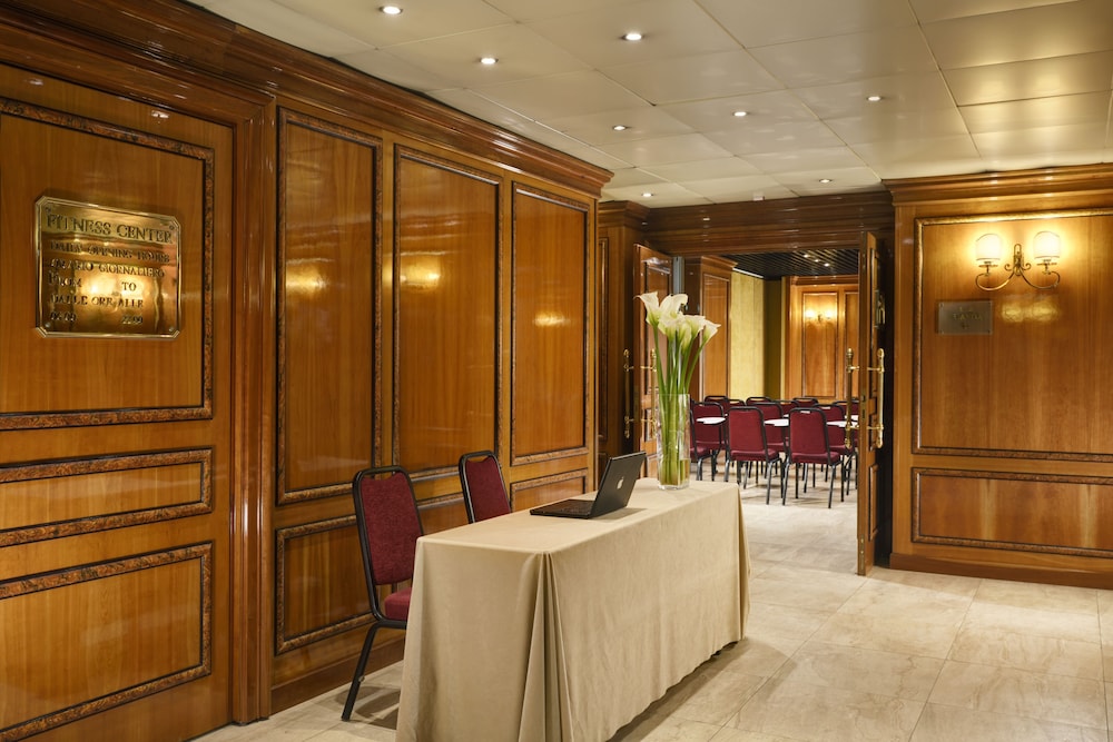 UNA Hotels Scandinavia Milano — Hotel building in Milan, Lombardy