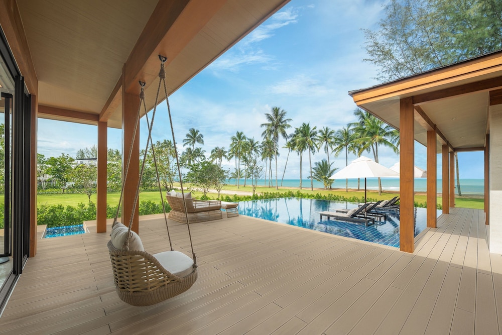 JW Marriott Khao Lak Resort and Spa — Swimming pool in Khao Lak, Phang Nga