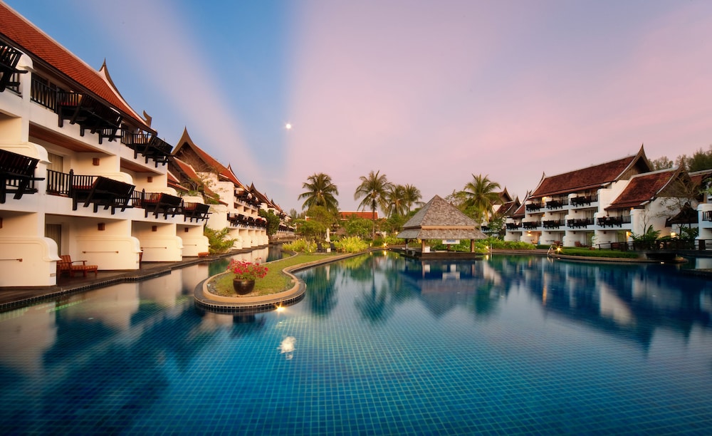 JW Marriott Khao Lak Resort and Spa — Swimming pool in Khao Lak, Phang Nga