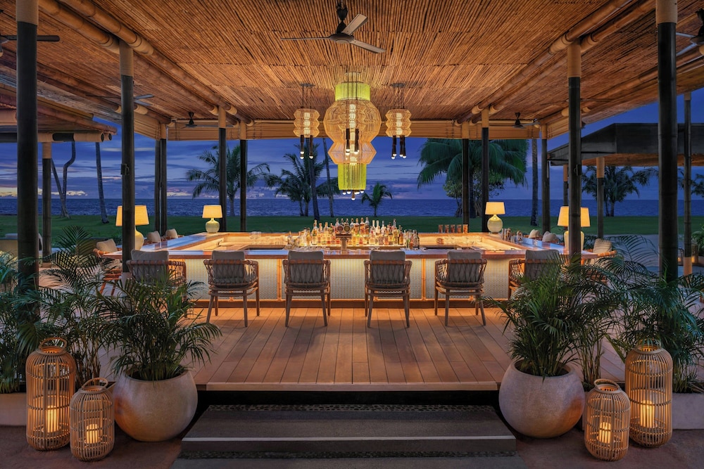 JW Marriott Khao Lak Resort and Spa — Restaurant & bars in Khao Lak, Phang Nga