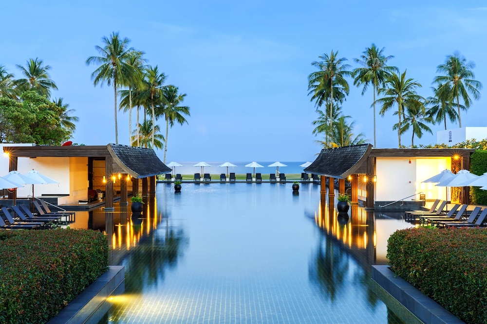 JW Marriott Khao Lak Resort and Spa — Swimming pool in Khao Lak, Phang Nga