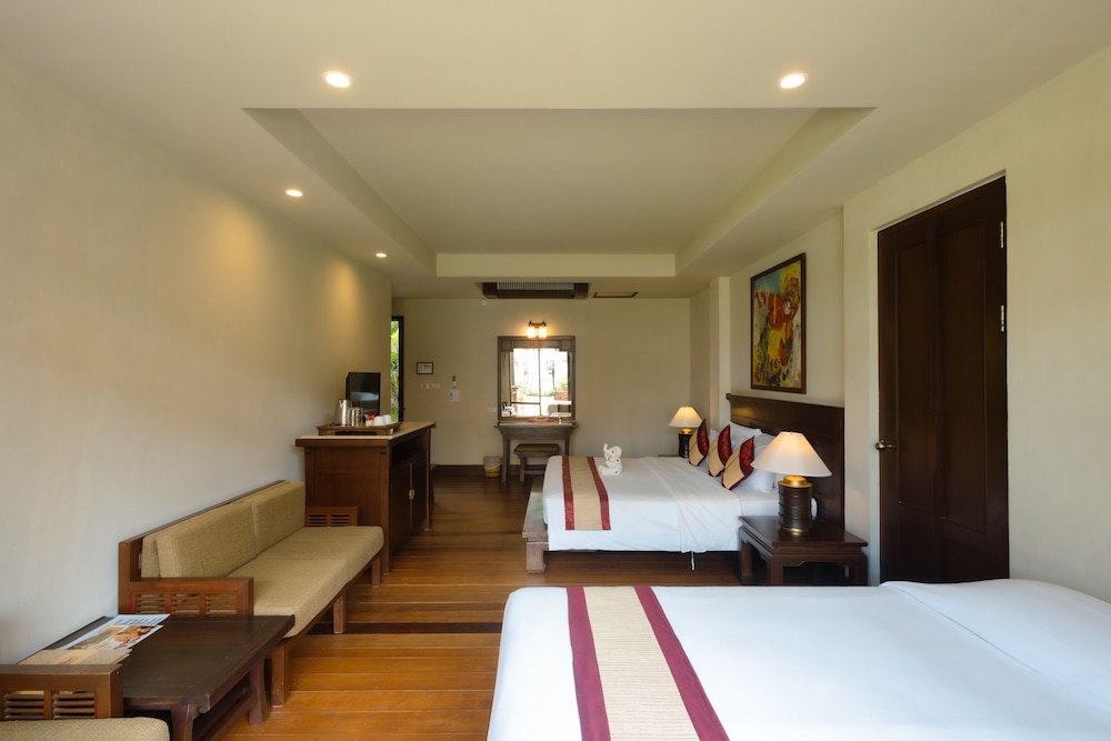 Khaolak Bhandari Resort & Spa — Hotel rooms in Khuekkhak, Phang Nga