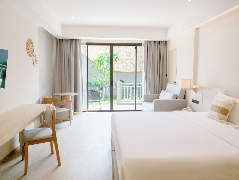 Khaolak Emerald Beach Resort and Spa — Hotel rooms in Khao Lak, Phang Nga