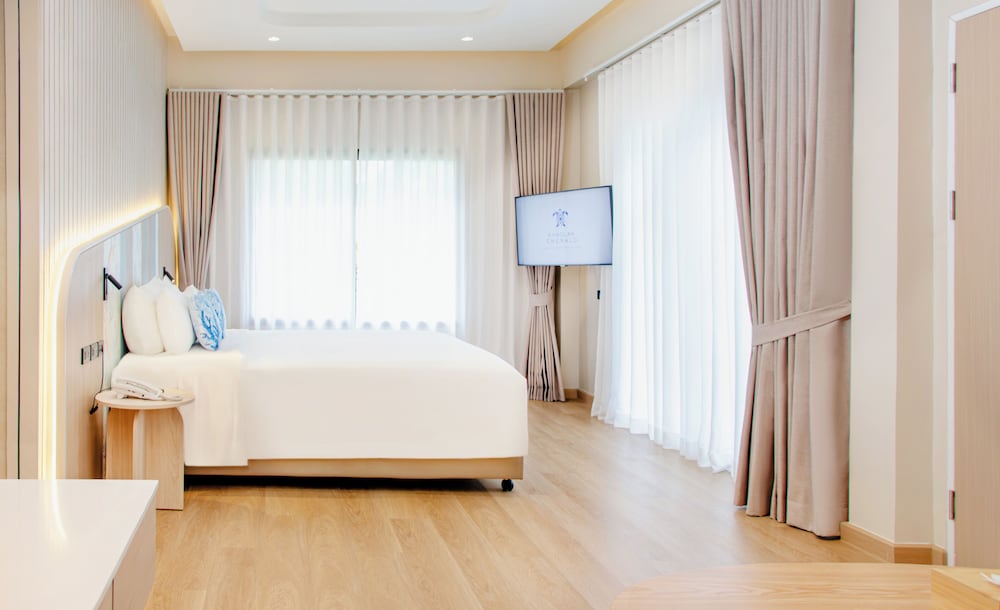 Khaolak Emerald Beach Resort and Spa — Hotel rooms in Khao Lak, Phang Nga