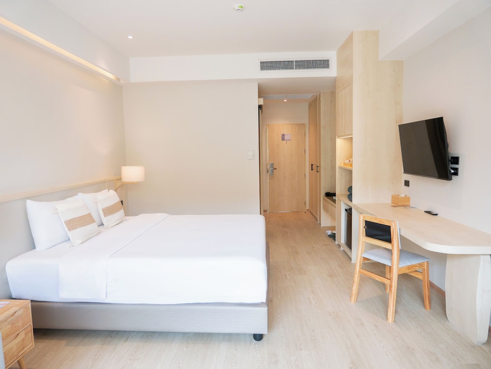 Khaolak Emerald Beach Resort and Spa — Hotel rooms in Khao Lak, Phang Nga