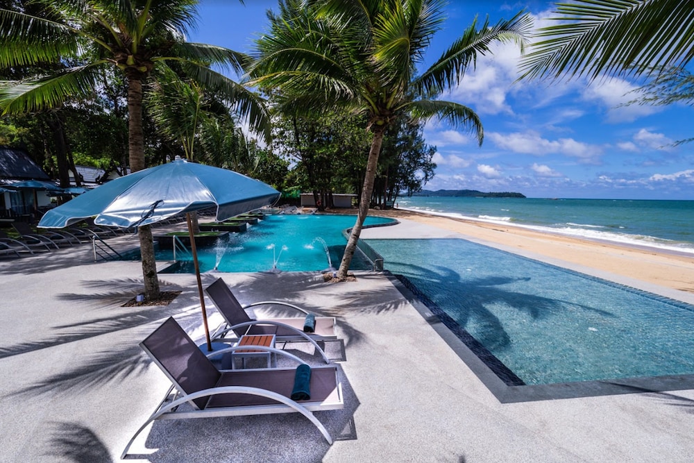 Khaolak Emerald Beach Resort and Spa — Swimming pool in Khao Lak, Phang Nga