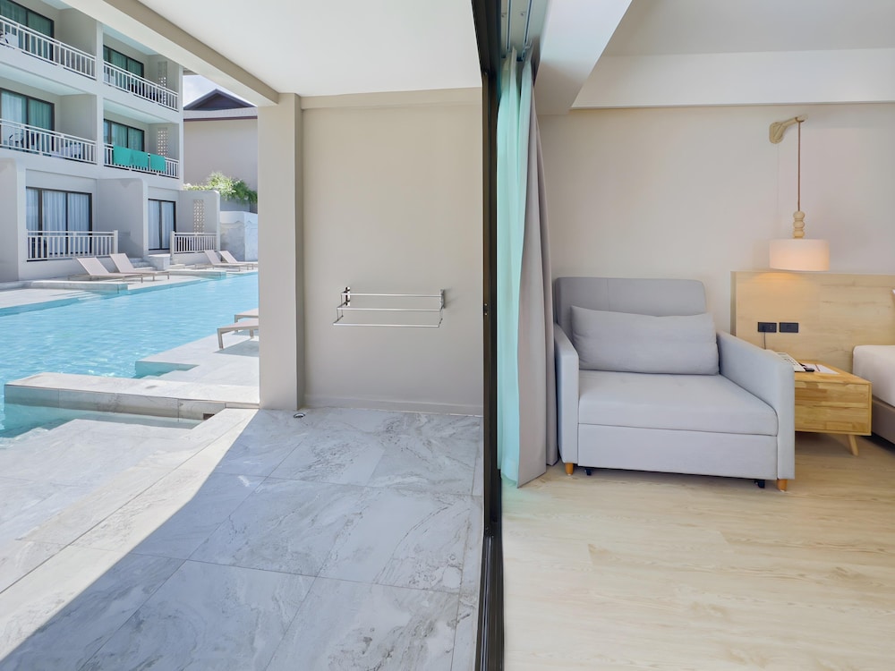 Khaolak Emerald Beach Resort and Spa — Hotel rooms in Khao Lak, Phang Nga