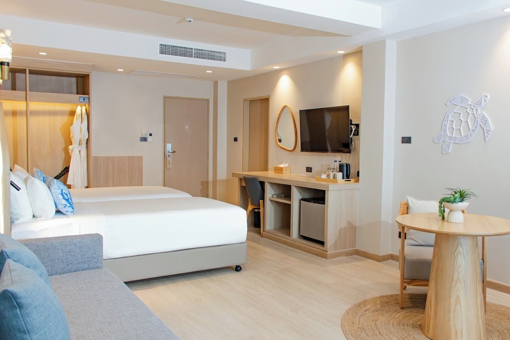 Khaolak Emerald Beach Resort and Spa — Hotel rooms in Khao Lak, Phang Nga