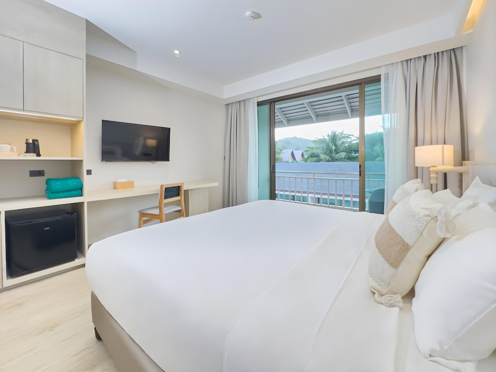 Khaolak Emerald Beach Resort and Spa — Hotel rooms in Khao Lak, Phang Nga