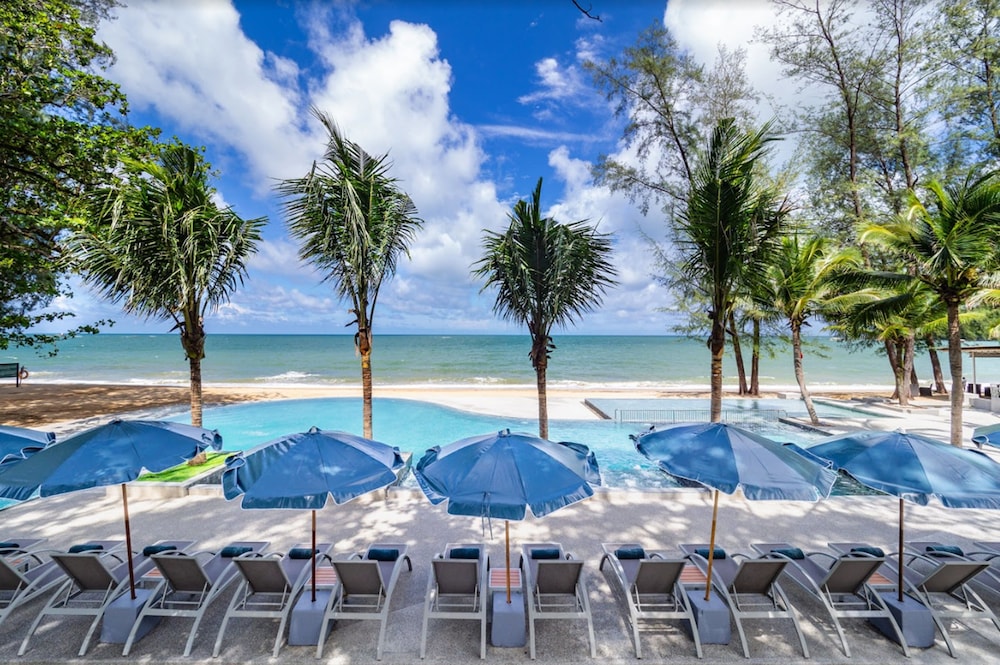 Khaolak Emerald Beach Resort and Spa — Swimming pool in Khao Lak, Phang Nga