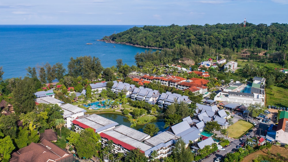 Khaolak Emerald Beach Resort and Spa — Hotel building in Khao Lak, Phang Nga