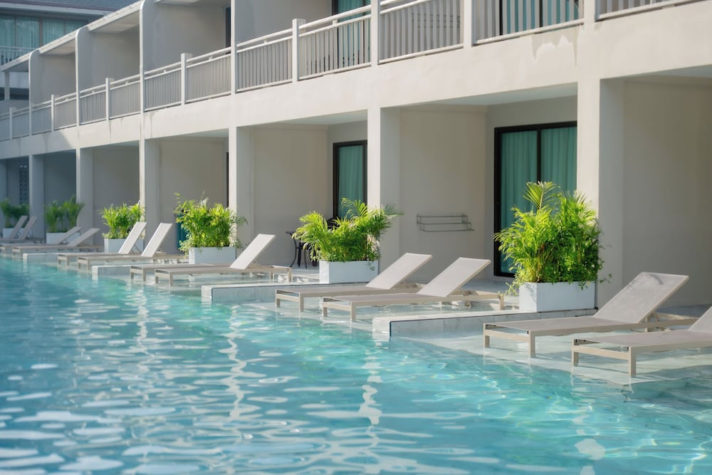 Khaolak Emerald Beach Resort and Spa — Swimming pool in Khao Lak, Phang Nga