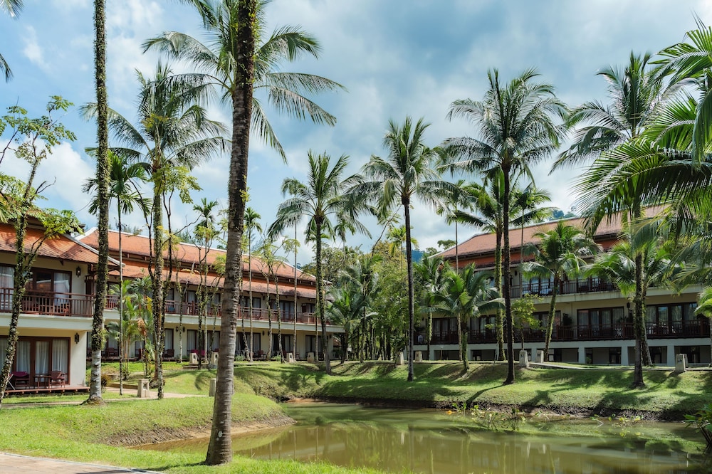 Khaolak Laguna Resort — Hotel building in Khao Lak, Phang Nga
