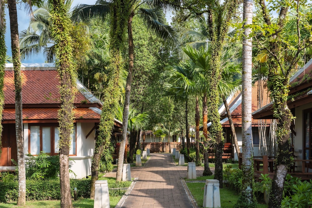 Khaolak Laguna Resort — Hotel building in Khao Lak, Phang Nga