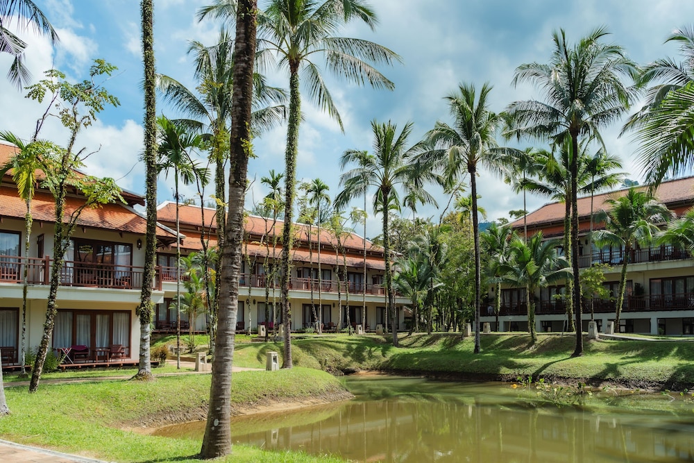 Khaolak Laguna Resort — Hotel building in Khao Lak, Phang Nga