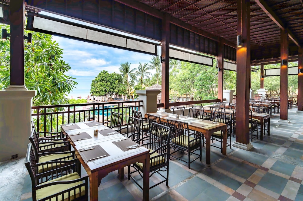 Khaolak Laguna Resort — Restaurant & bars in Khao Lak, Phang Nga