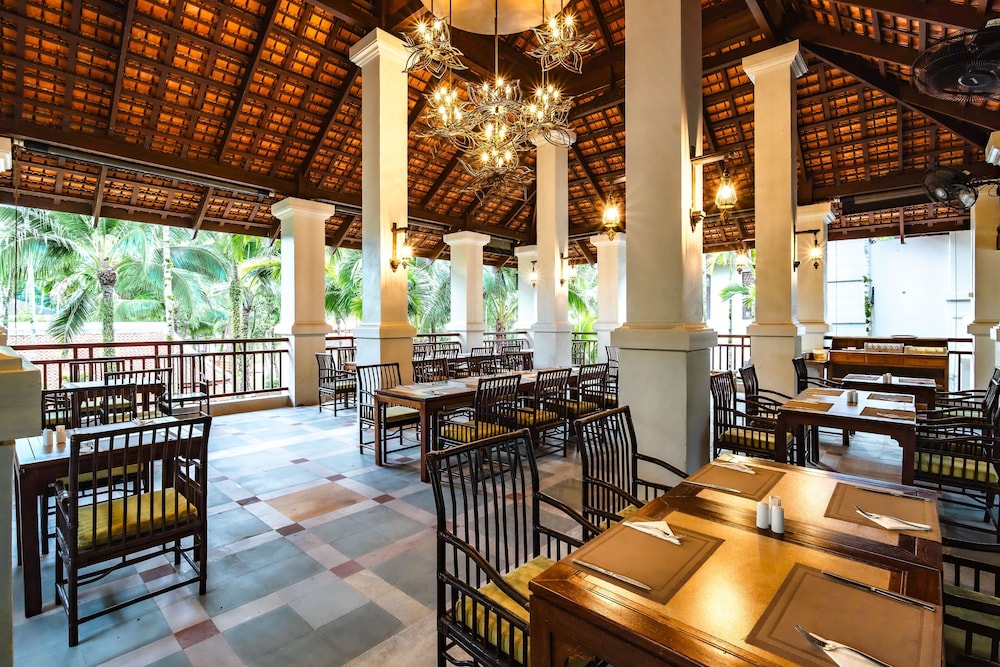 Khaolak Laguna Resort — Restaurant & bars in Khao Lak, Phang Nga