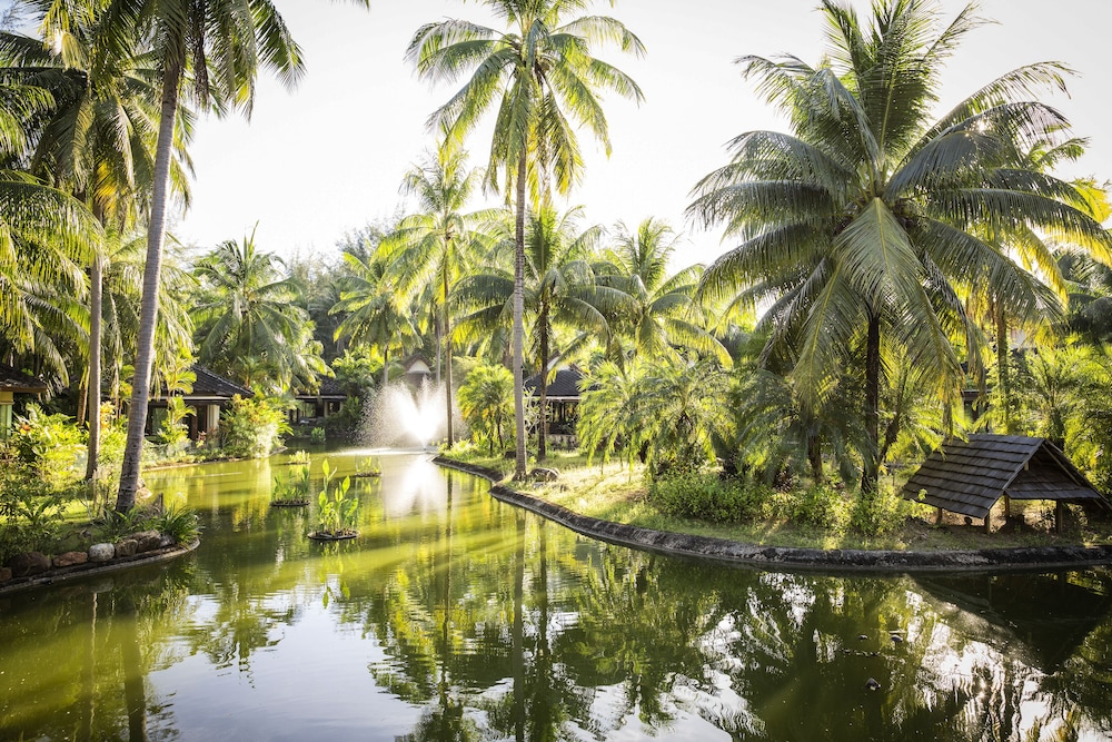 ROBINSON KHAO LAK — Hotel building in Khao Lak, Phang Nga