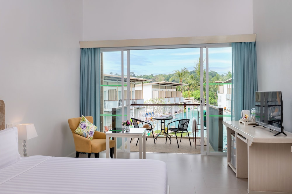 The Briza Beach Resort Khaolak — Hotel rooms in Khao Lak, Phang Nga