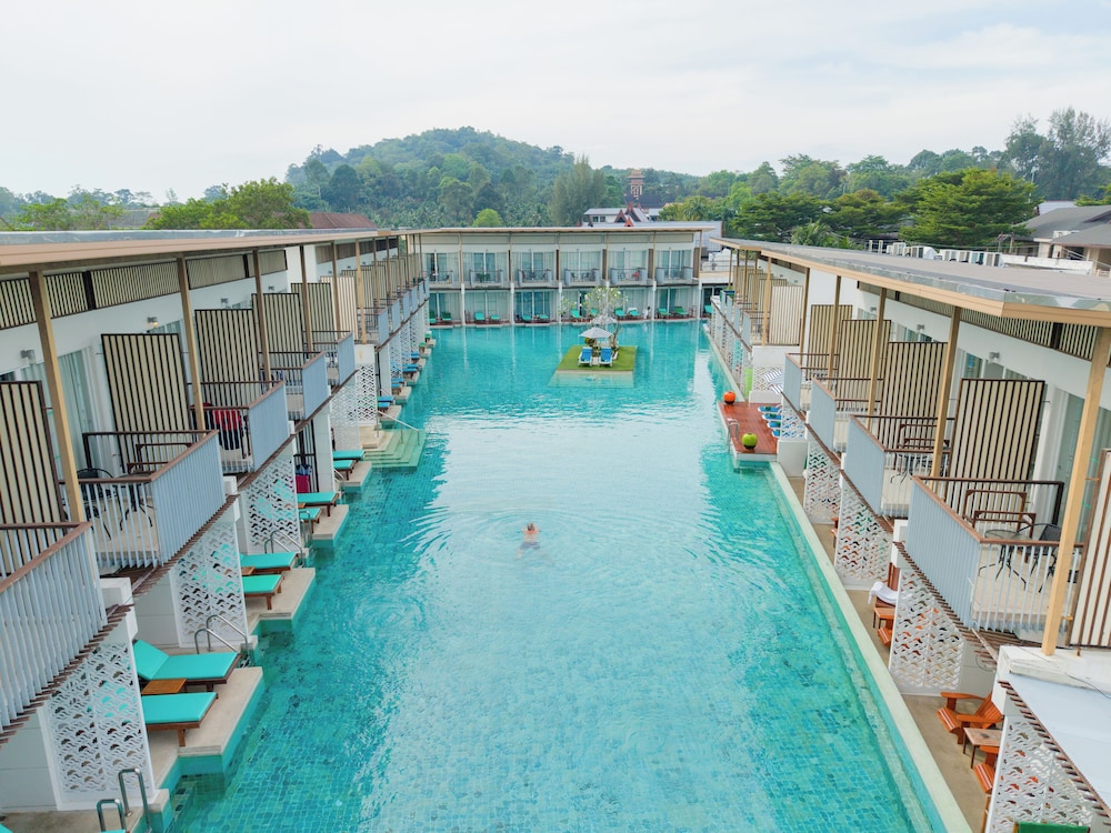 The Briza Beach Resort Khaolak — Swimming pool in Khao Lak, Phang Nga
