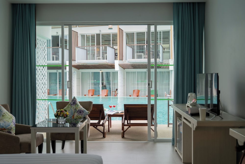The Briza Beach Resort Khaolak — Hotel rooms in Khao Lak, Phang Nga