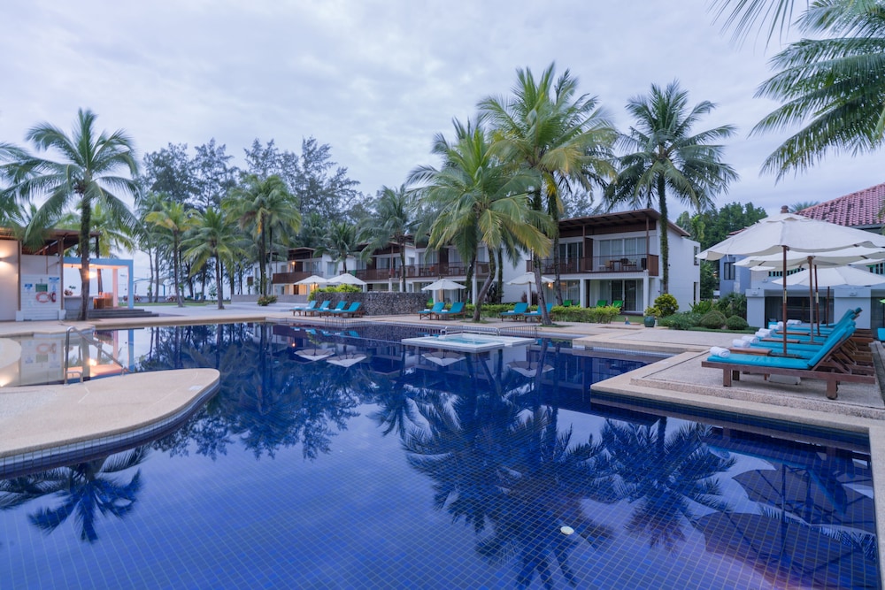 The Briza Beach Resort Khaolak — Swimming pool in Khao Lak, Phang Nga
