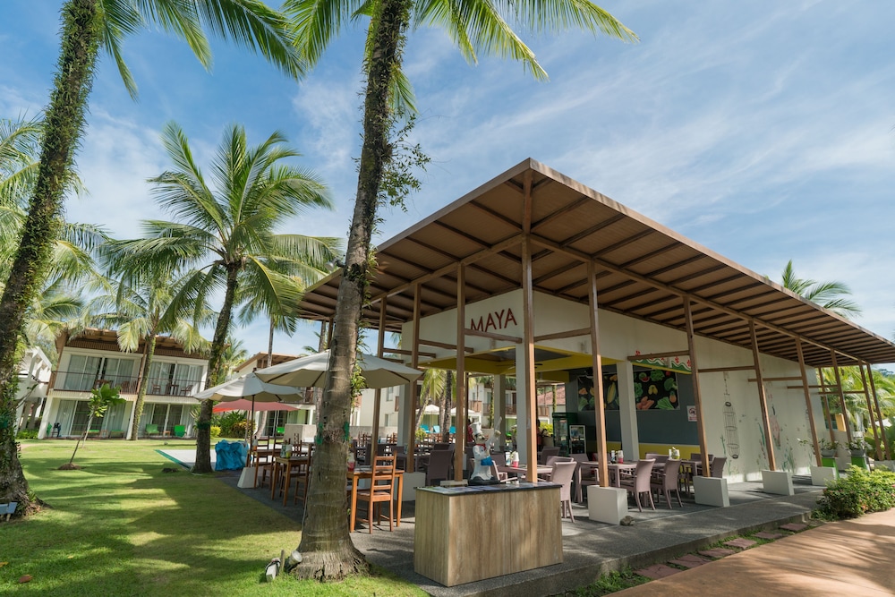 The Briza Beach Resort Khaolak — Restaurant & bars in Khao Lak, Phang Nga