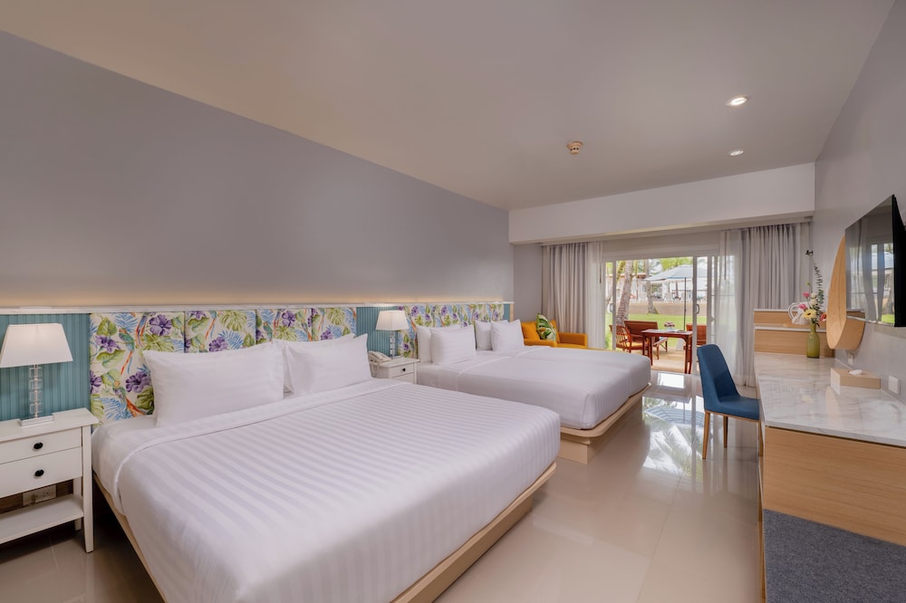 The Briza Beach Resort Khaolak — Hotel rooms in Khao Lak, Phang Nga
