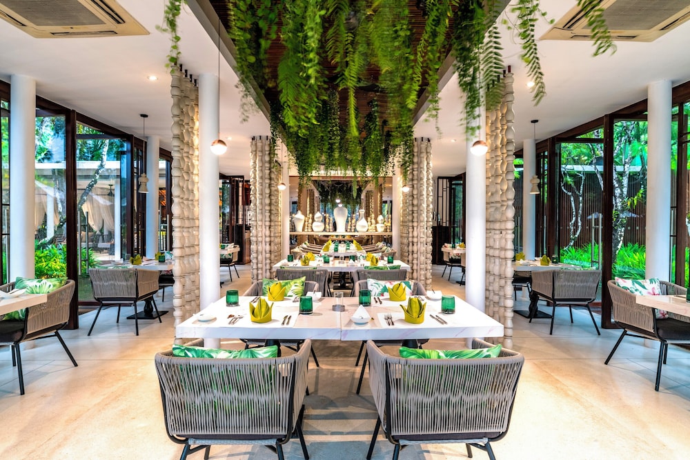 The Sarojin — Restaurant & bars in Khao Lak, Phang Nga