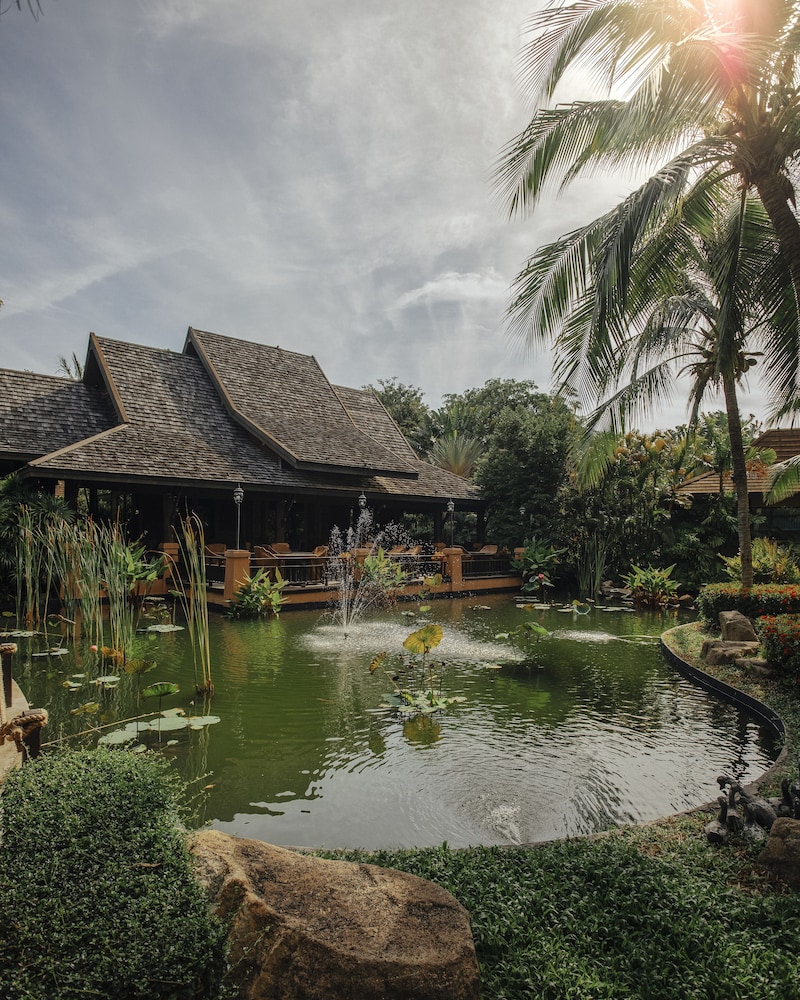 Bo Phut Resort & Spa — Hotel building in Bo Phut, Surat Thani