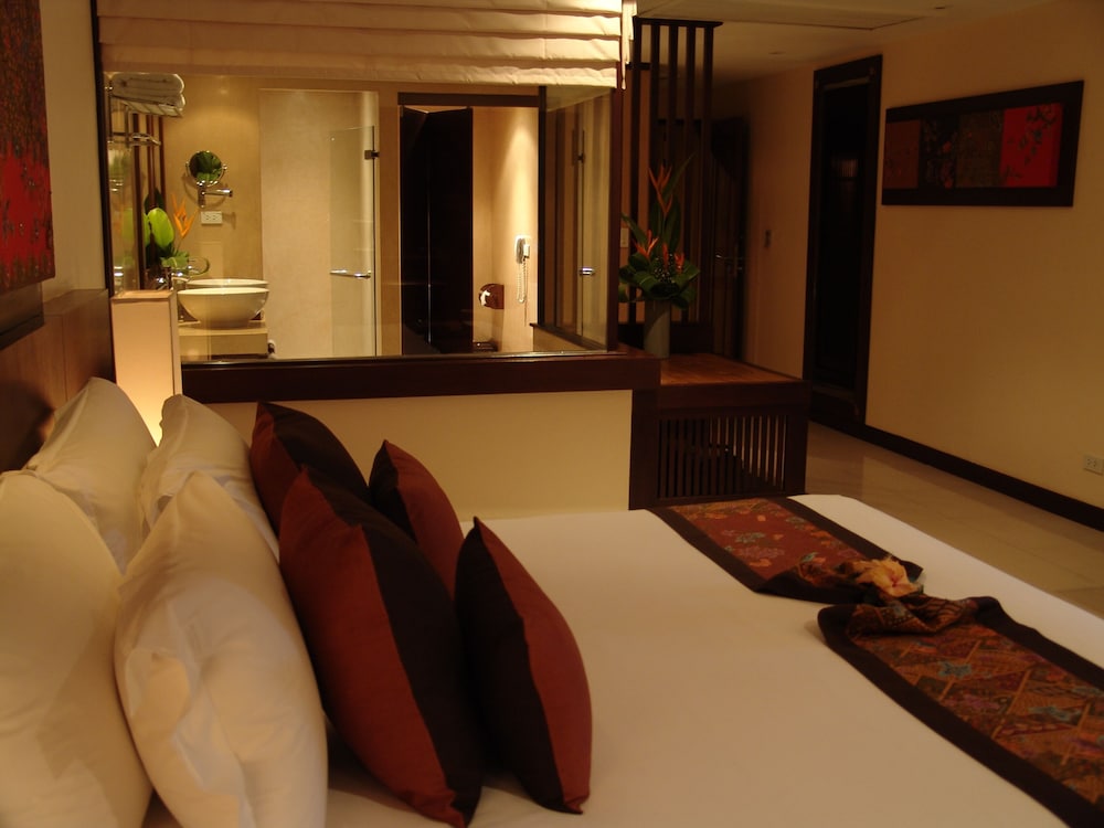 Bo Phut Resort & Spa — Hotel rooms in Bo Phut, Surat Thani