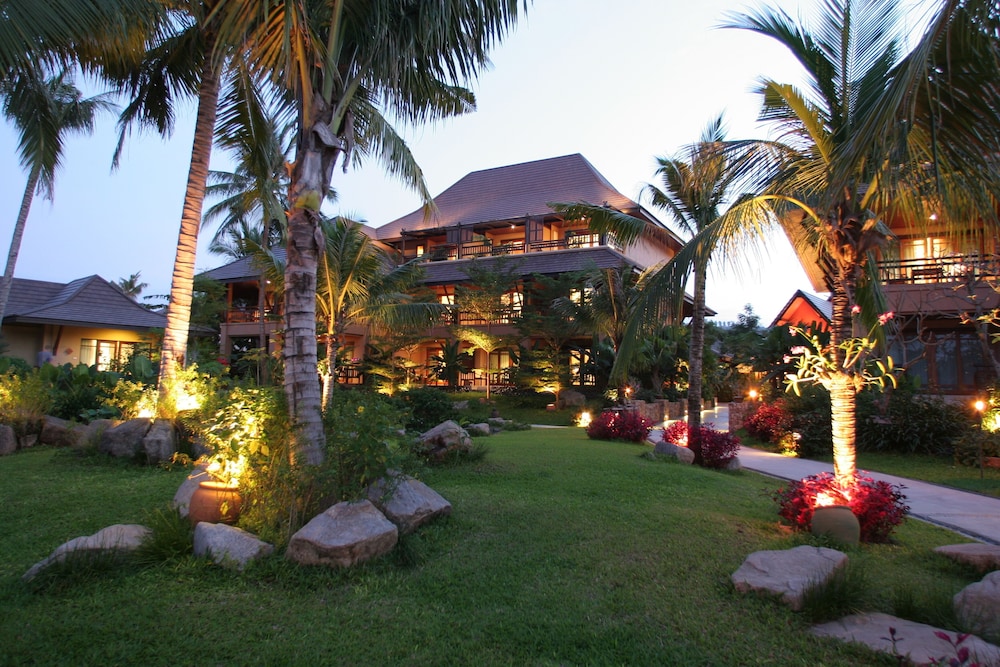 Bo Phut Resort & Spa — Hotel building in Bo Phut, Surat Thani