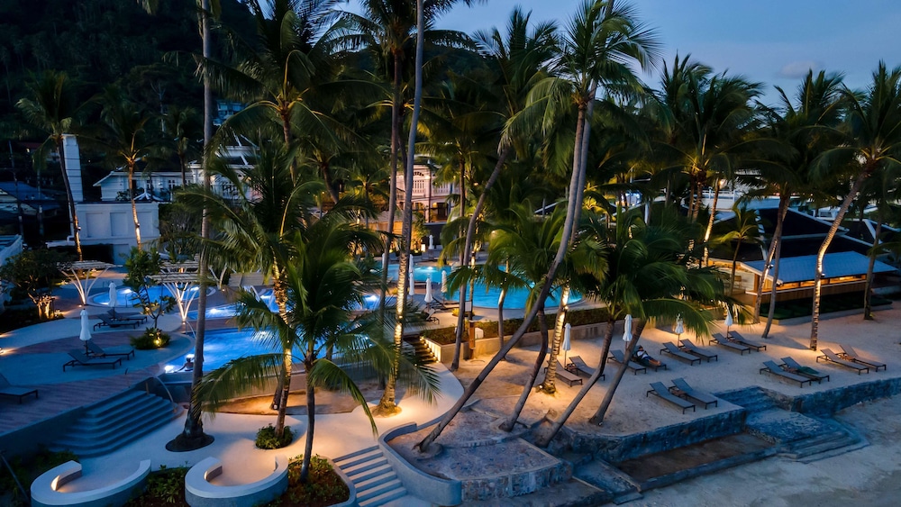 OUTRIGGER Koh Samui Beach Resort — Swimming pool in Lamai Beach, Surat Thani