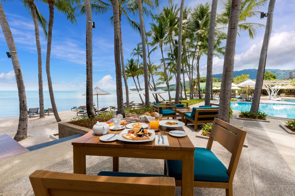 OUTRIGGER Koh Samui Beach Resort — Restaurant & bars in Lamai Beach, Surat Thani