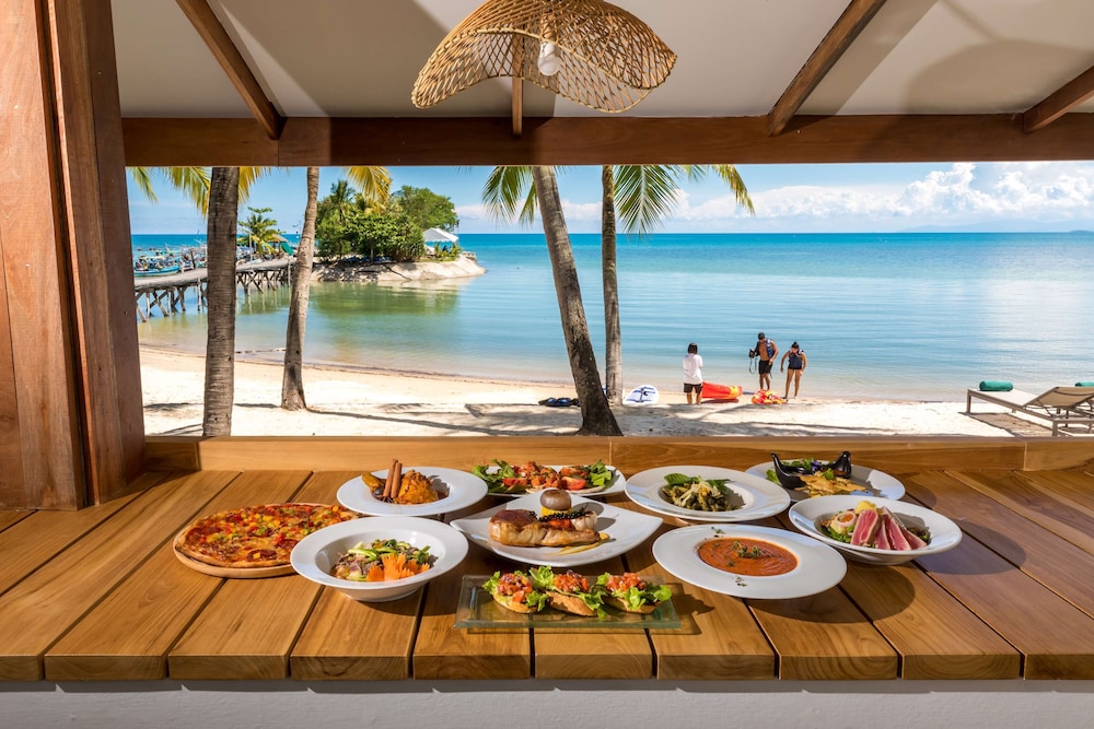 OUTRIGGER Koh Samui Beach Resort — Restaurant & bars in Lamai Beach, Surat Thani