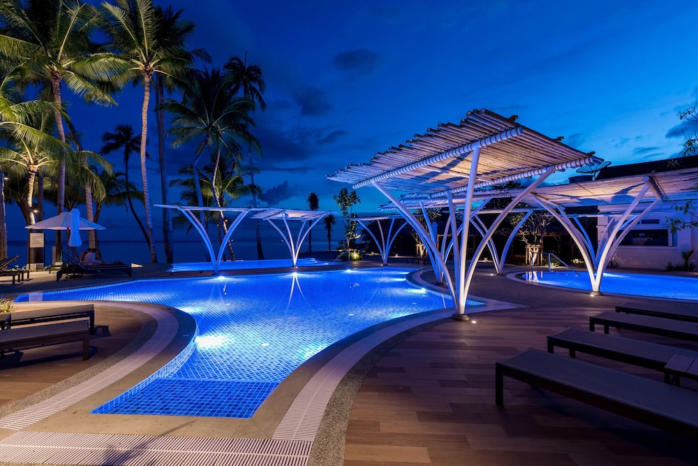 OUTRIGGER Koh Samui Beach Resort — Swimming pool in Lamai Beach, Surat Thani