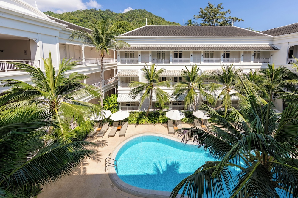 OUTRIGGER Koh Samui Beach Resort — Swimming pool in Lamai Beach, Surat Thani