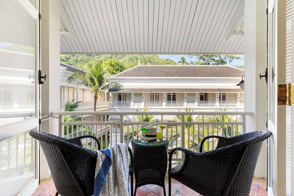 OUTRIGGER Koh Samui Beach Resort — Hotel rooms in Lamai Beach, Surat Thani