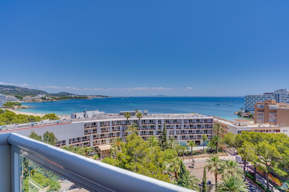 Las Palomas Apartments Econotels — Hotel building in Palma Nova, Balearic Islands