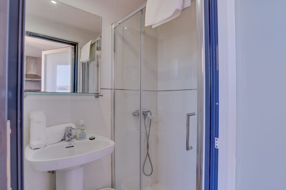 Las Palomas Apartments Econotels — Hotel rooms in Palma Nova, Balearic Islands