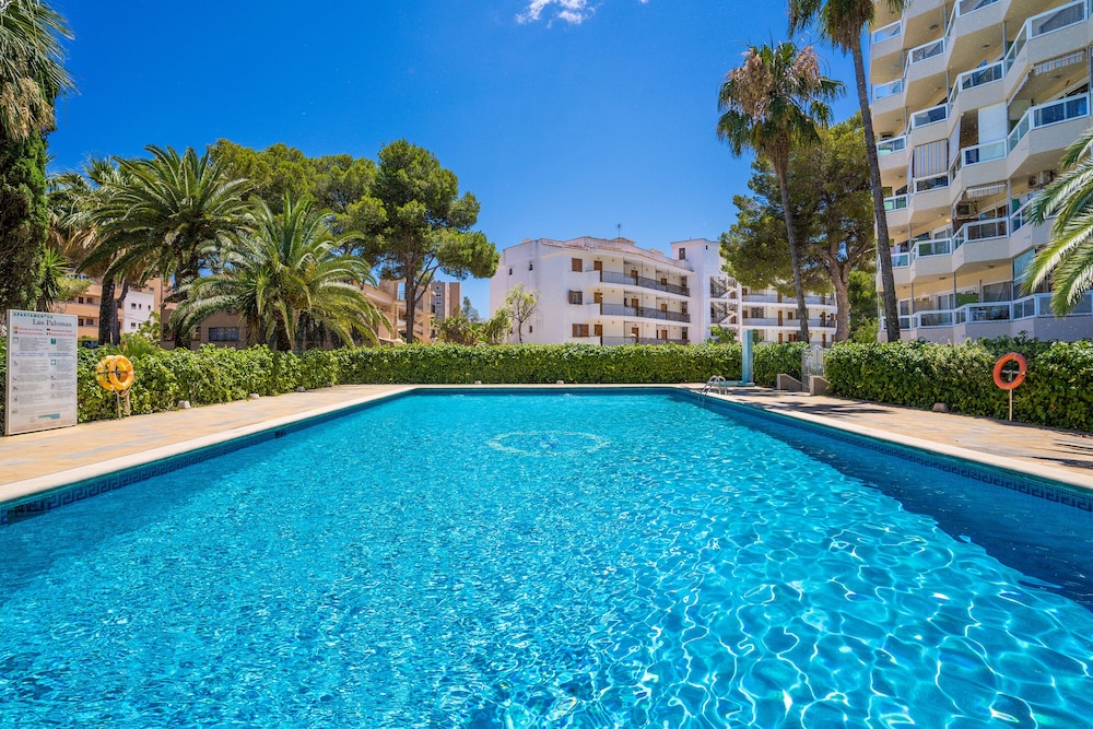Las Palomas Apartments Econotels — Swimming pool in Palma Nova, Balearic Islands