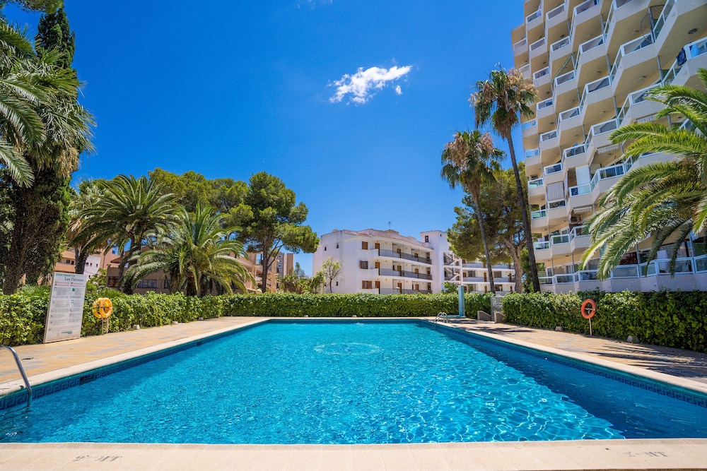 Las Palomas Apartments Econotels — Swimming pool in Palma Nova, Balearic Islands
