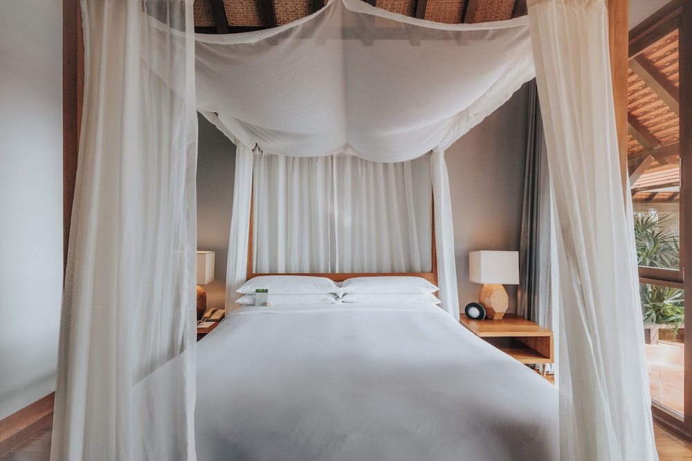 Renaissance Koh Samui Resort & Spa — Hotel rooms in Lamai Beach, Surat Thani