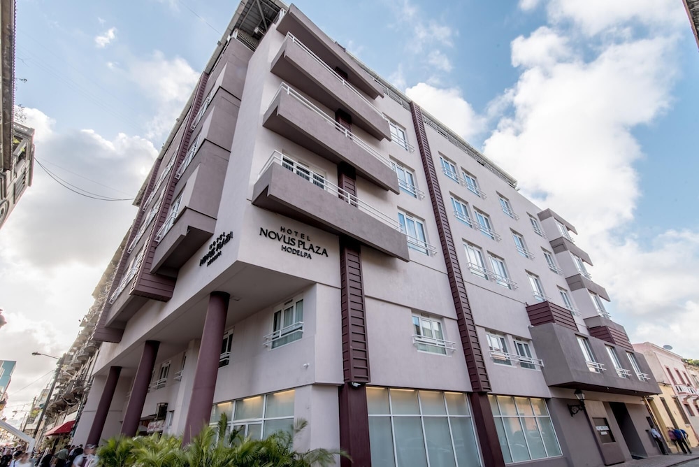 Novus Plaza Hodelpa — Hotel building in Santo Domingo, Distrito Nacional
