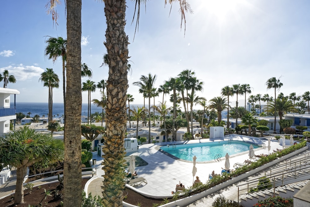 BLUESEA El Dorado — Swimming pool in Puerto del Carmen, Canary Islands