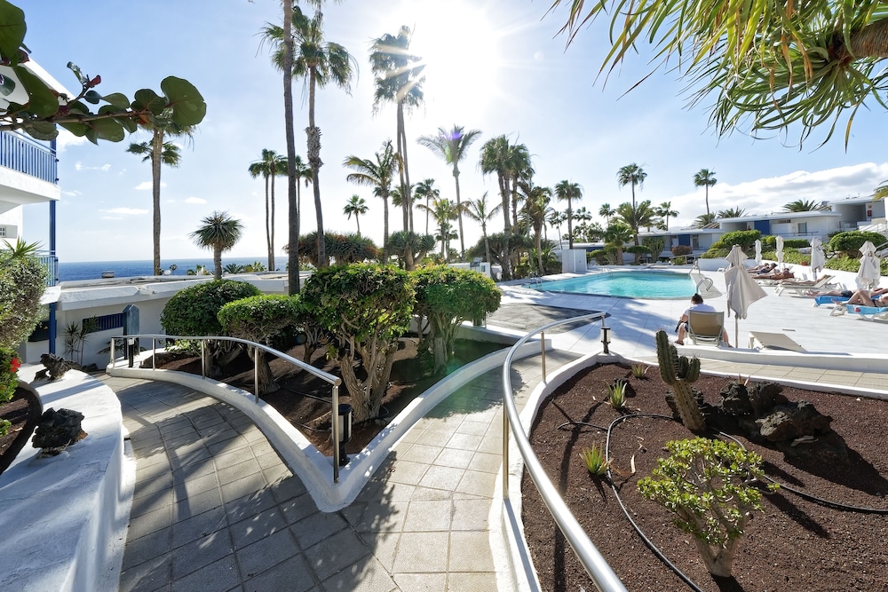 BLUESEA El Dorado — Swimming pool in Puerto del Carmen, Canary Islands