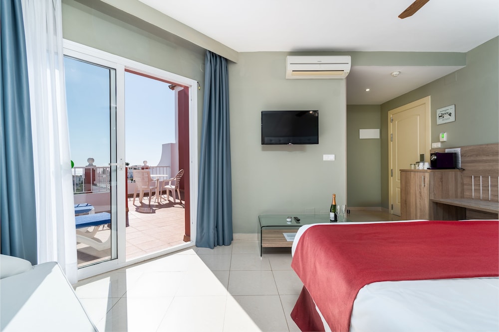 Hotel Los Arcos — Hotel rooms in Nerja, Andalusia