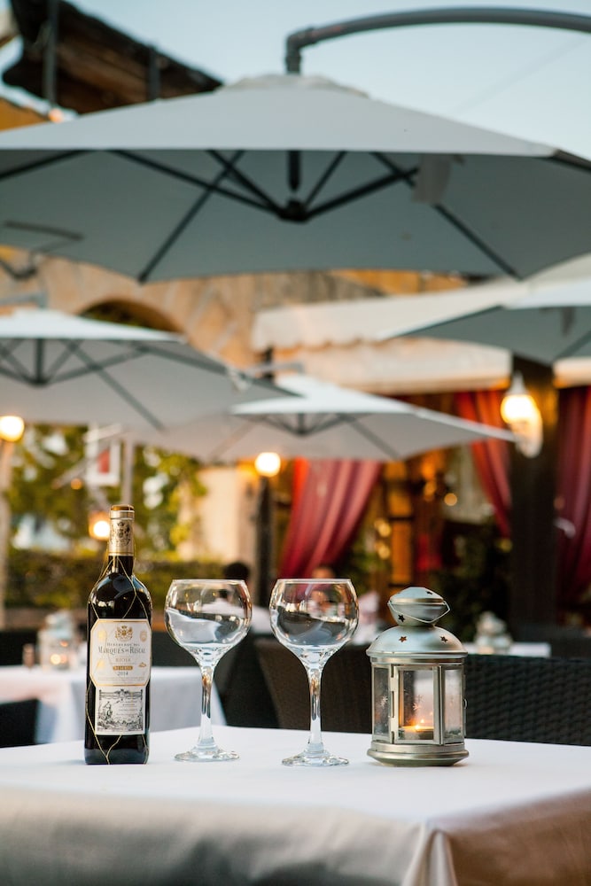 Hotel Los Arcos — Restaurant & bars in Nerja, Andalusia