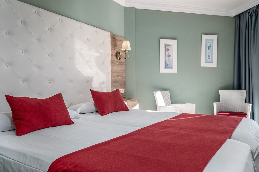 Hotel Los Arcos — Hotel rooms in Nerja, Andalusia