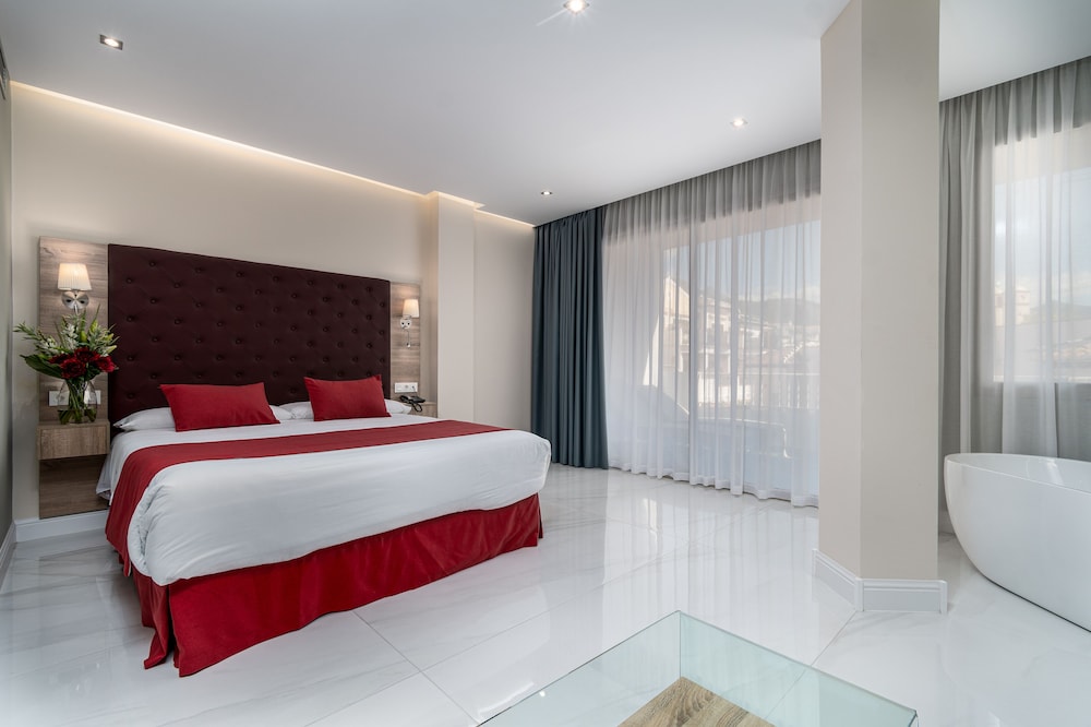 Hotel Los Arcos — Hotel rooms in Nerja, Andalusia